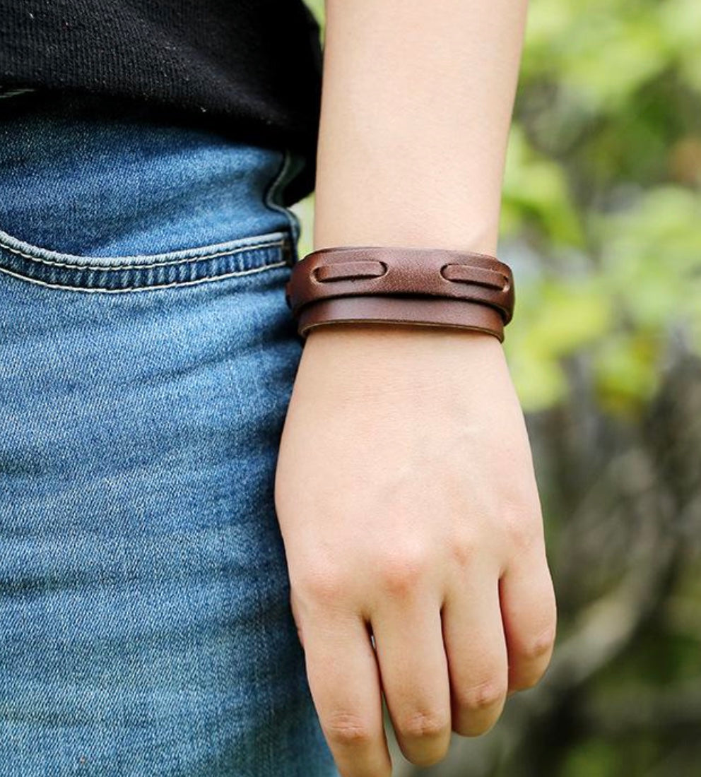 Brown Or Black Leather Retro/Punk Unisex Bracelet